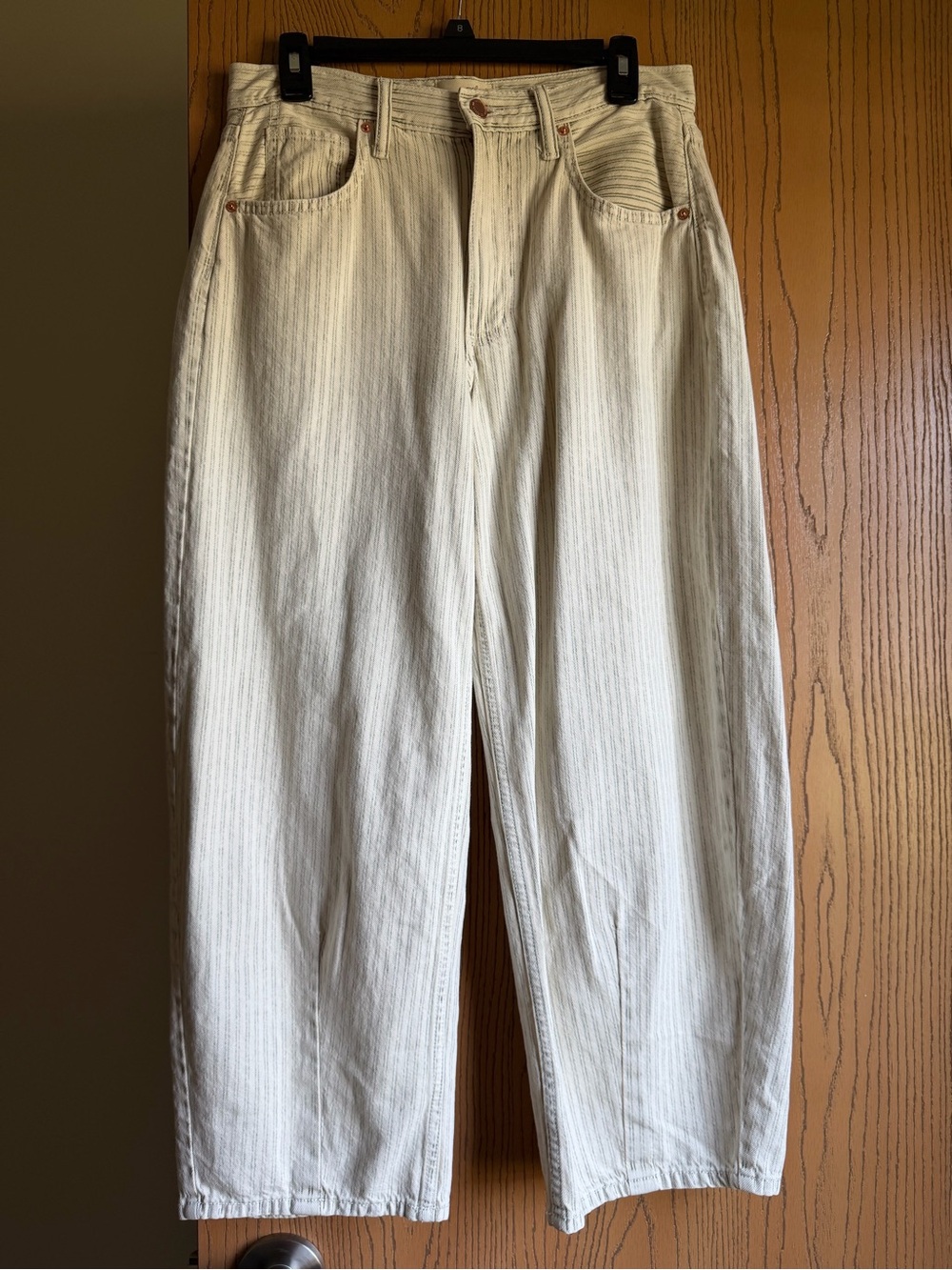 Universal Thread Women's Cream With Navy Blue Stripes High-Rise Barrel Jeans